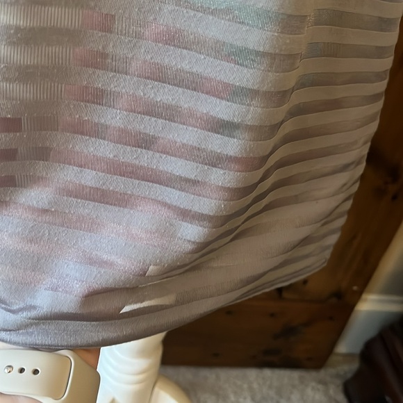 The Limited Sheer Short Sleeve Gray Top - Picture 4 of 4